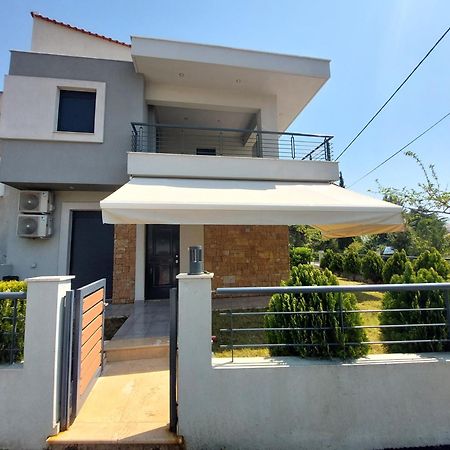 Nikiti Modern Villa Екстер'єр фото