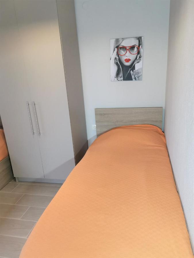 Nikiti Modern Villa Екстер'єр фото