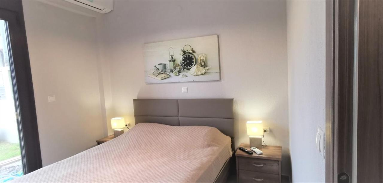 Nikiti Modern Villa Екстер'єр фото