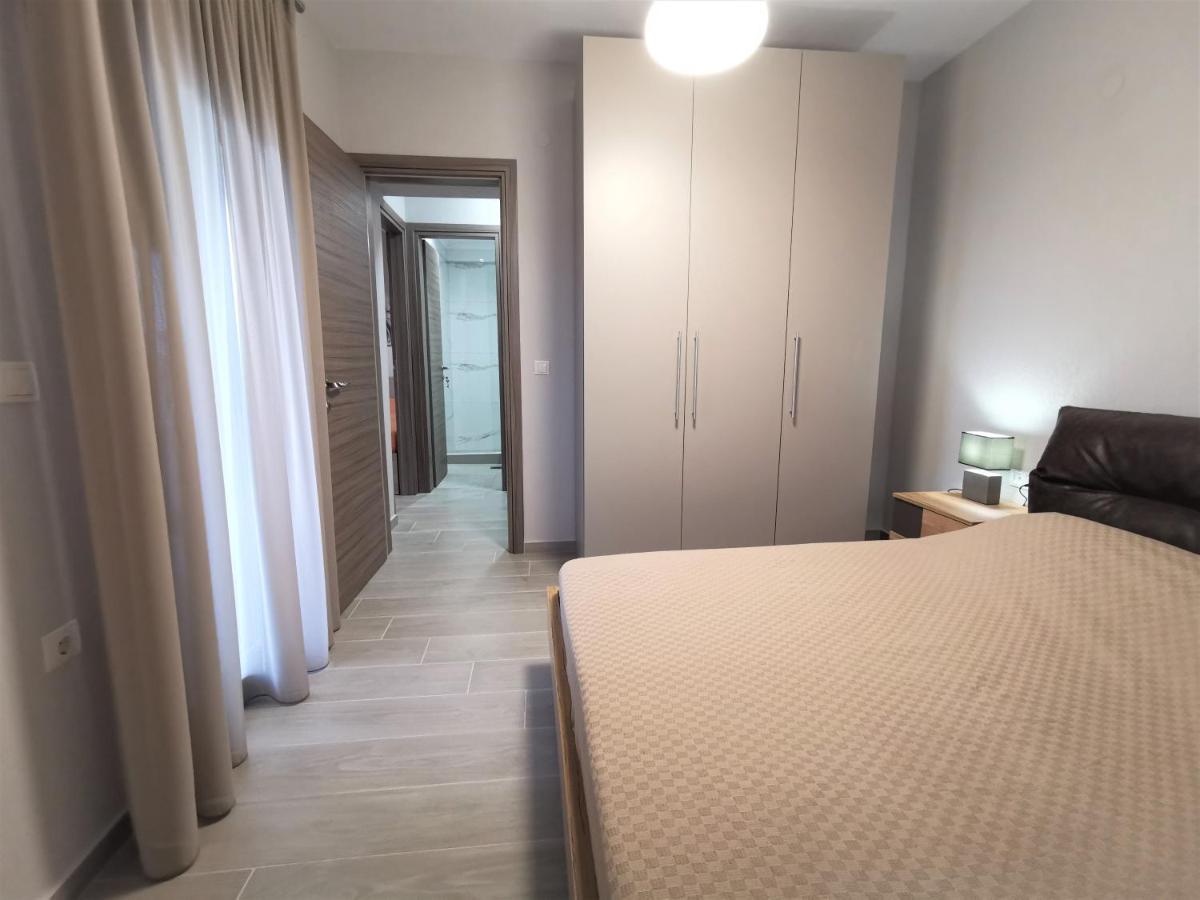 Nikiti Modern Villa Екстер'єр фото