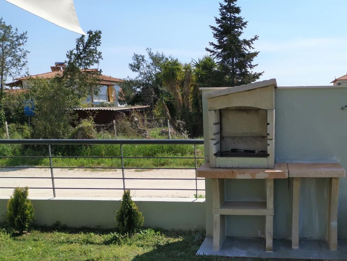 Nikiti Modern Villa Екстер'єр фото
