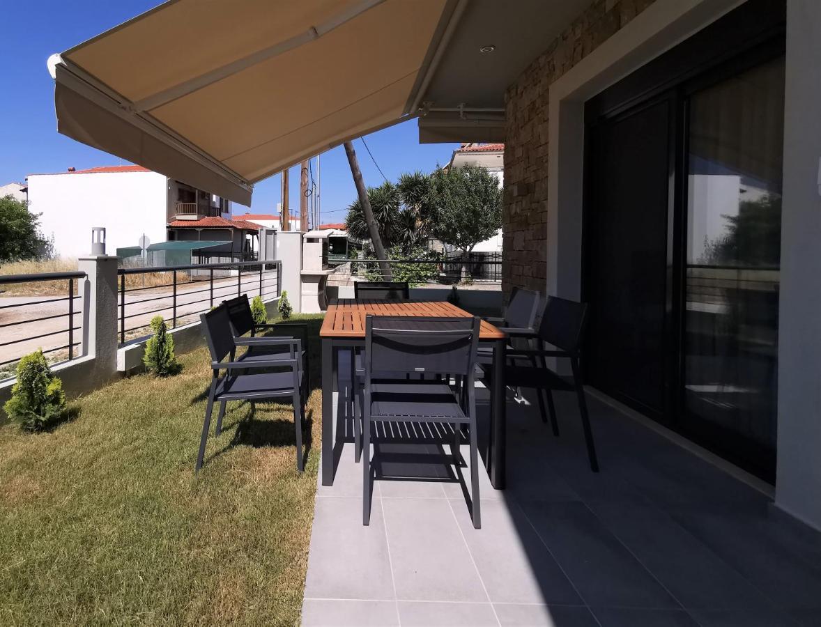 Nikiti Modern Villa Екстер'єр фото